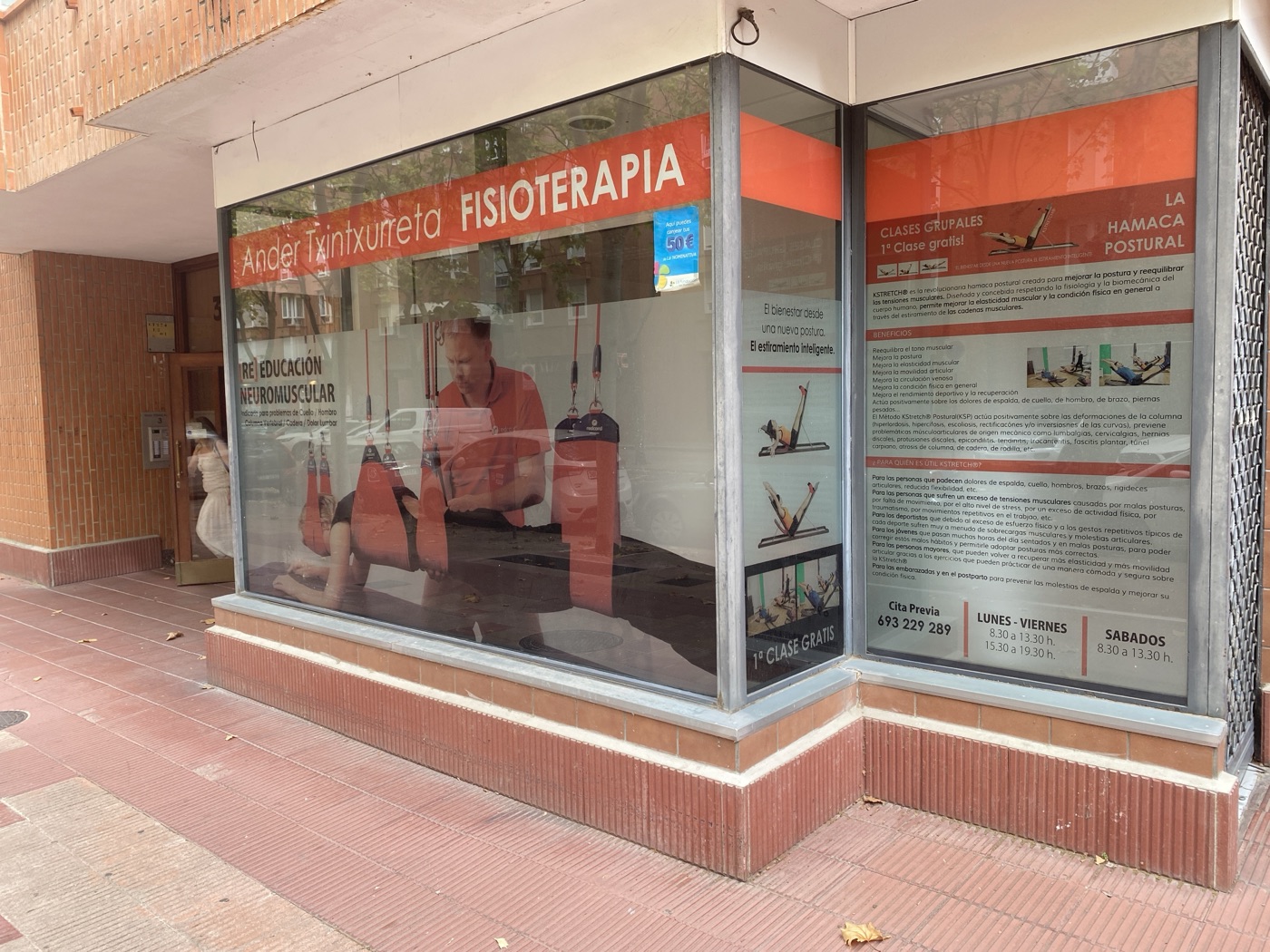 Exterior de la consulta en el barrio de San Martín, Vitoria-Gasteiz